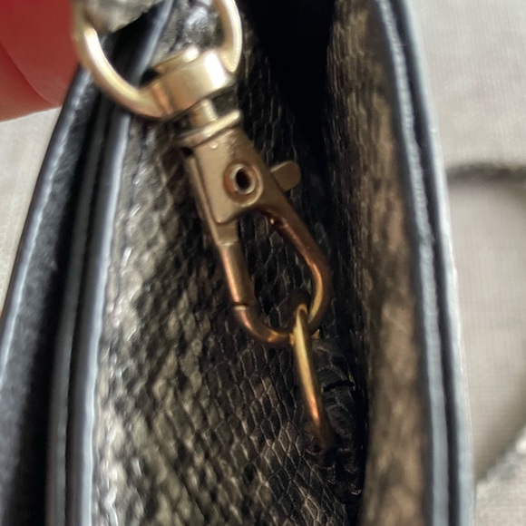 Grey faux snakeskin purse with gold detail - Picture 3 of 5